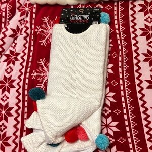 NWT The Christmas Shoppe Tree Skirt 48" White Knit w/ Flannel Lining 2" Pom Poms